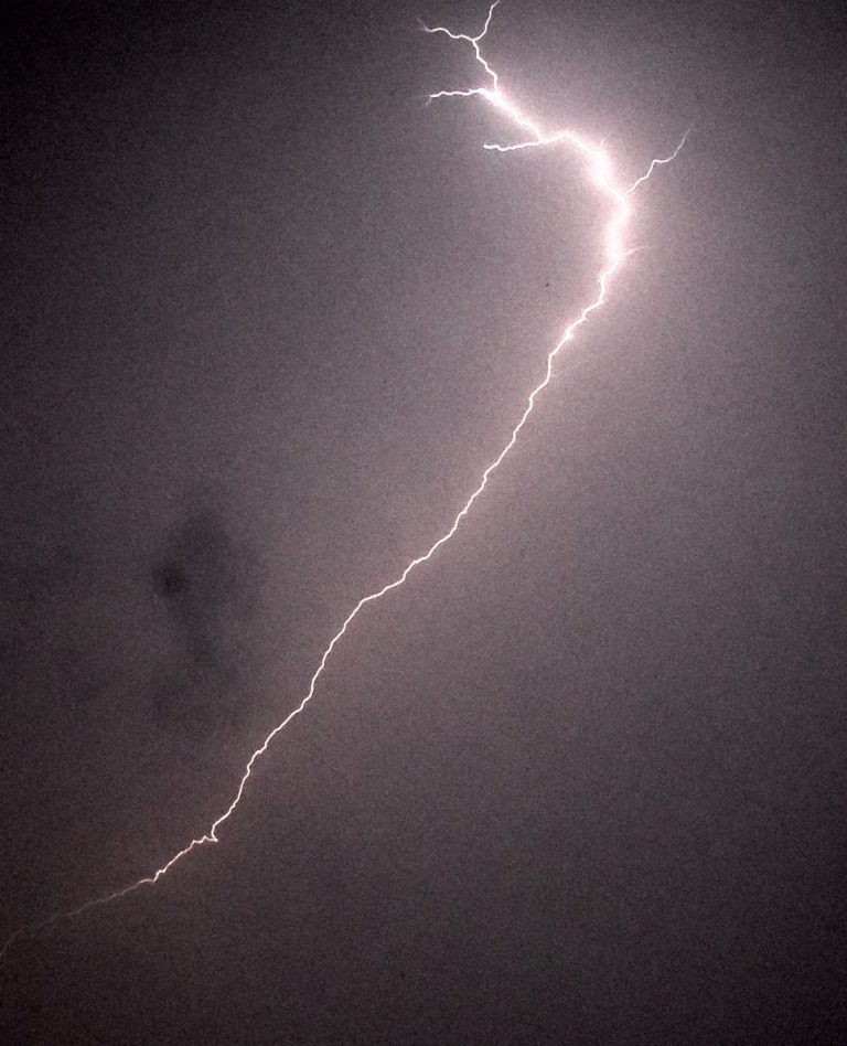 Bihar Weather News : बिहार के अधिकांश जिलों में आंधी पानी की चेतावनी