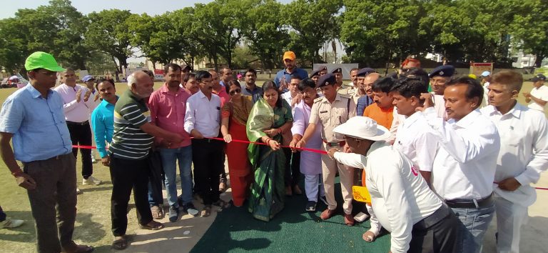 Ajay Kumar Memorial Cricket Tournament : उद्घाटन मैच में बबलू एलेवेन ने क्लासिक क्रिकेट को 7 विकेट से हराया