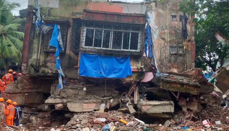 Mumbai Kurla Building Collapse : मुंबई के कुर्ला में 4 मंजिला इमारत गिरी (का बिहार कनेक्शन भी )3 Dead