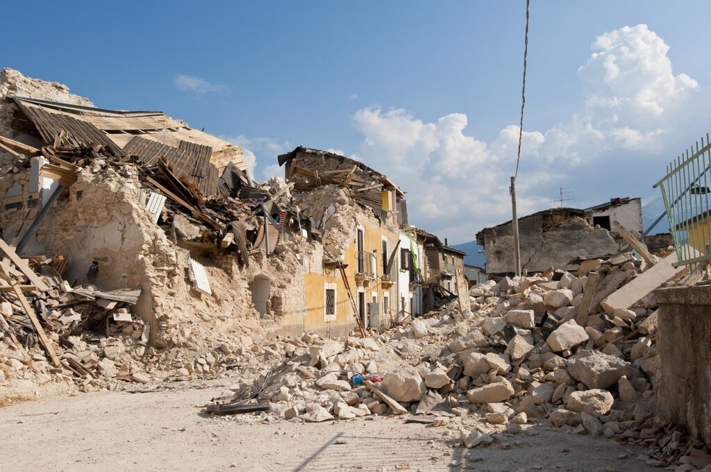 earthquake, rubble, collapse-1665878.jpg