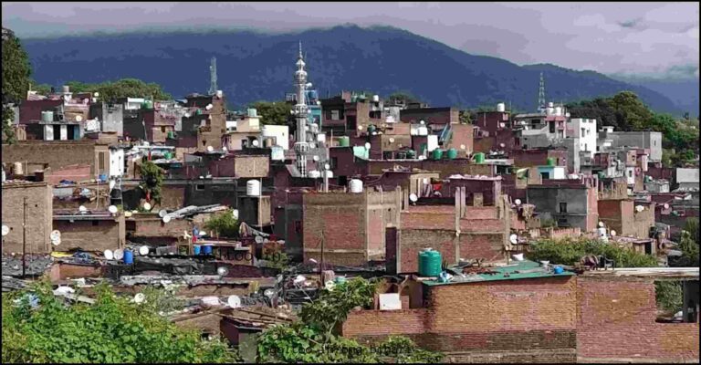 Uttrakhand Haldwani Railway Encroachment Case हल्द्वानी में हजारों घरों को राहत सुप्रीम कोर्ट से, नहीं चलेगा बुलडोजर
