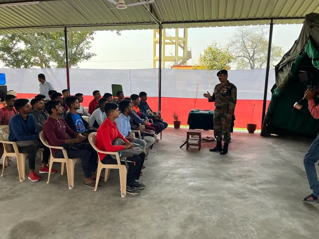 आर्मी भर्ती कार्यालय मुजफ्फरपुर के सेना भर्ती निर्देशक, कर्नल बॉबी जसरोटिया