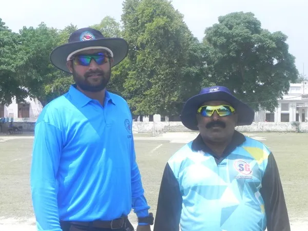 title Muzaffarpur Cricket League अंपायर सन्नी वर्मा एवं मनोज कुमार