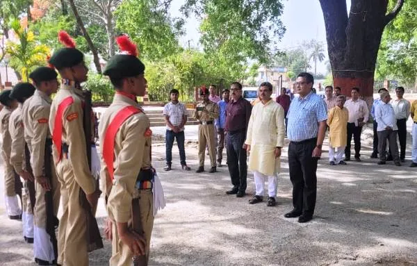 title Bihar Government बिहार सरकार शिक्षा विभाग के अपर मुख्य सचिव श्री दीपक कुमार सिंह ने लंगट सिंह कॉलेज का दौरा किया