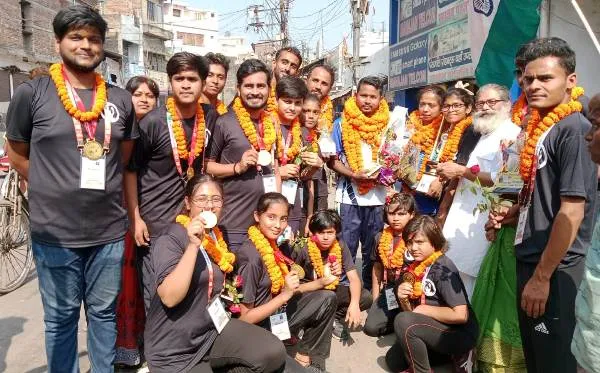 title National Savate Federation Cup नेशनल सवात् (फ्रेंचबॉक्सिंग) फेडरेशन कप के विजेता खिलाड़ियों का मुजफ्फरपुर में भव्य स्वागत व रोड शो