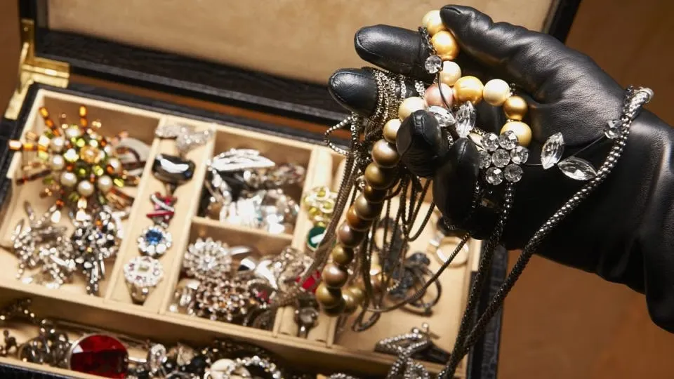 Jwellery loot in hajipur