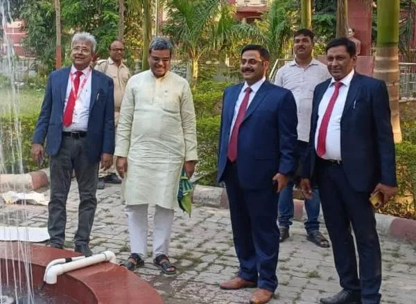 लंगट सिंह कॉलेज कैम्पस में यूनियन बैंक ऑफ इंडिया की शाखा बहुत जल्द