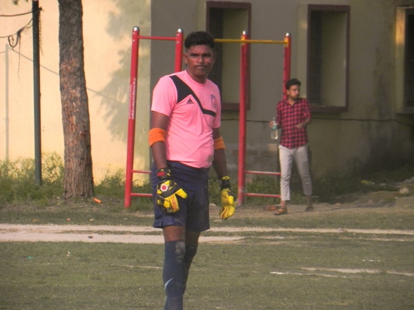 title Muzaffarpur Football 2023 Muzaffarpur Football 2023 आईजी पुलिस टीम के कप्तान और गोलकीपर 55 वर्षीय वरिष्ठ खिलाडी नीलेश कुमार