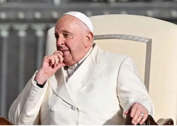 title Pope Francis Pope Francis Battle With Acute Bronchitis Twitter image