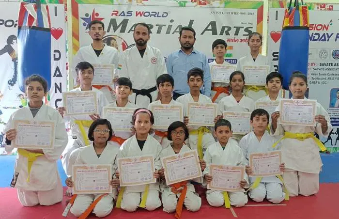 16th Karate Belt Grading Competition  Rरास वर्ल्ड मार्शल आर्टस् क्लब नरकटियागंज में