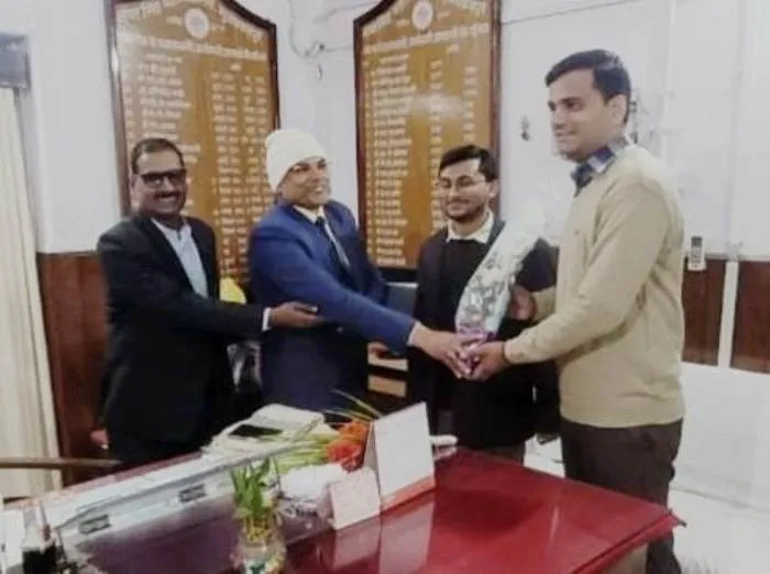 title LS College जिलाधिकारी सुब्रत कुमार सेन का LS College दौरा