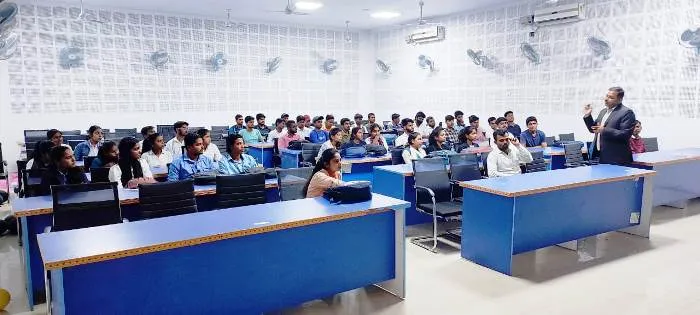 RDS College में कैरियर गाइडेंस पर सेमिनार का आयोजन