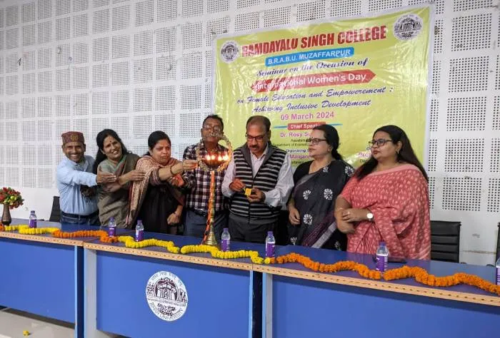 RDS College में अंतर्राष्ट्रीय महिला दिवस-"महिला शिक्षा और सशक्तिकरण" विषय पर सेमिनार