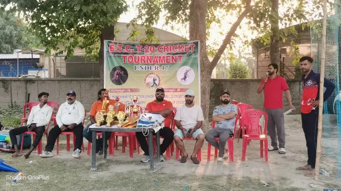 title ETC T-20 Cricket Tournament ETC T-20 Cricket Tournament महेश्वर फाऊंडेशन ने जीता विजेता कप