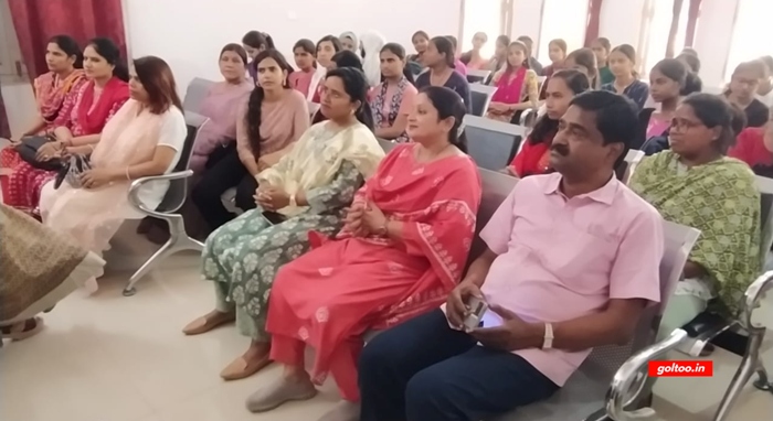 title RDS College RDS College में मुख्यमंत्री किशोरी स्वास्थ्य कार्यक्रम" का आयोजन