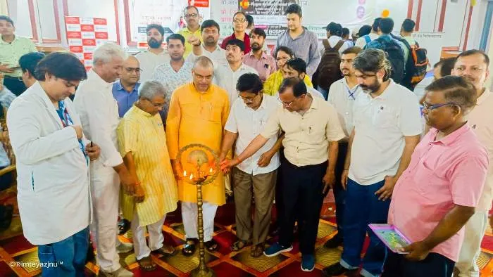 LS College स्वास्थ्य जांच एवं परामर्श शिविर 