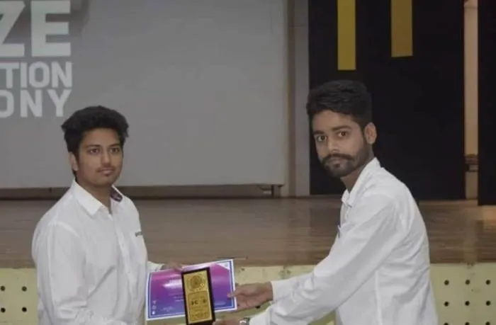 title Agra International Rating Chess Tournament अभिषेक सोनू Agra International Rating Chess Tournament में जीत से चूके