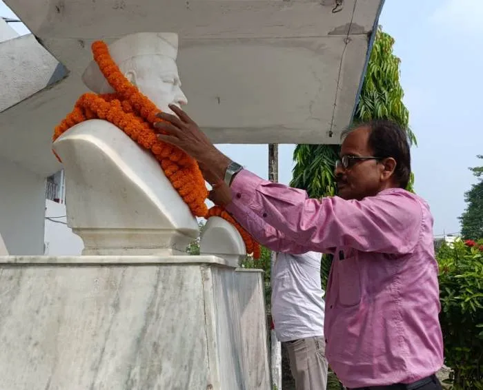 title SKJ Law College SKJ Law College डॉ. श्री कृष्ण सिंह जयंती