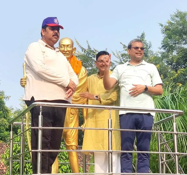 LS College में राष्ट्रपिता महात्मा गांधी एवं पूर्व प्रधानमंत्री लाल बहादुर शास्त्री की जयंती