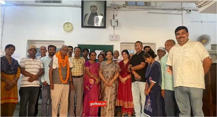 DS College के पुस्तकालय कर्मचारी श्री अशोक कुमार की सेवानिवृत्ति