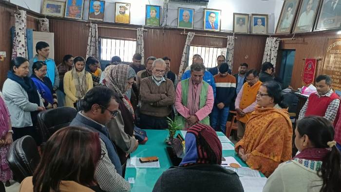 title RDS College RDS College के हिंदी विभाग के पूर्व प्राध्यापक डॉ रामानंद सिंह के आकस्मिक निधन पर शोक सभा का आयोजन