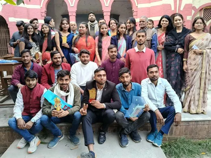 title LS College LS College के बैचलर ऑफ मास कम्युनिकेशन विभाग में फ्रेशर्स मीट सह फेयरवेल समारोह