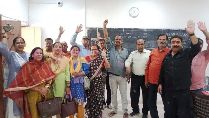 Shyam Nandan Sahay College ने मनाया होली मिलन समारोह