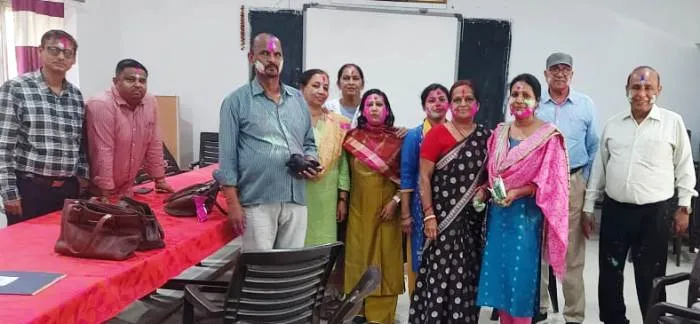 Shyam Nandan Sahay College ने मनाया होली मिलन समारोह