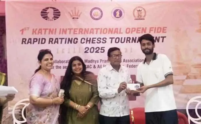 International Rapid Chess में अभिषेक सोनू ने दिलाया बिहार को गौरव, बिलों 1900 रेटिंग वर्ग में तीसरा स्थान हासिल