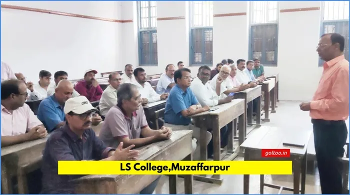 LS College में कार्यरत कर्मचारी श्री प्रमोद प्रसाद के असामयिक निधन पर शोकसभा