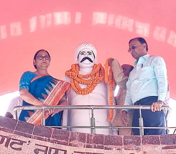 LS College में संस्थापक बाबू लंगट सिंह की जन्म जयंती समारोहपूर्वक मनाई गई