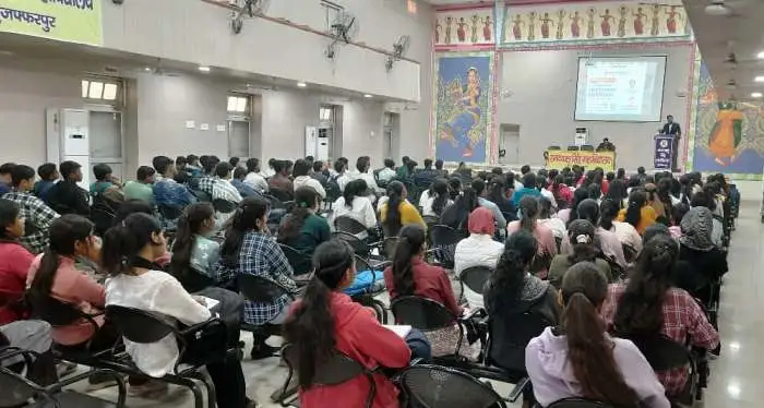RDS College में नेक्स्ट आईएएस द्वारा सिविल सेवा की तैयारी पर संगोष्ठी का आयोजन