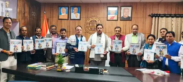 B.R.A. Bihar University में रामेश्वर महाविद्यालय के ‘अक्षरामृत’ न्यूज़ लेटर का कुलपति कार्यालय में लोकार्पण