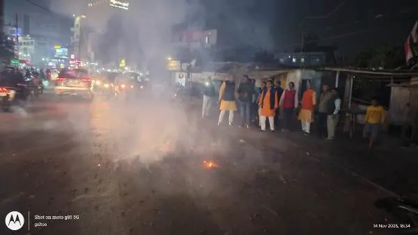 title Bihar Election Bihar Election : बिहार चुनाव परिणाम पर मुजफ्फरपुर में जश्न, गिरिराज चौक पर एनडीए समर्थकों ने मनाया भव्य उत्सव