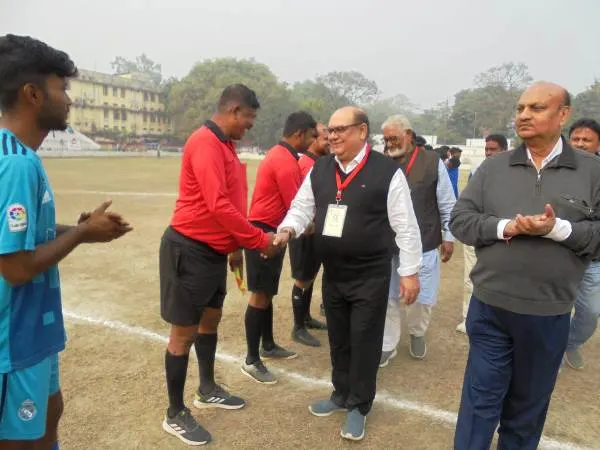 Chaturbhuj Memorial Football प्रतियोगिता में इलेवन स्टार एथलेटिक क्लब जबलपुर ने स्पोर्टिंग क्लब चक्रधरपुर को 4–1 से हराया