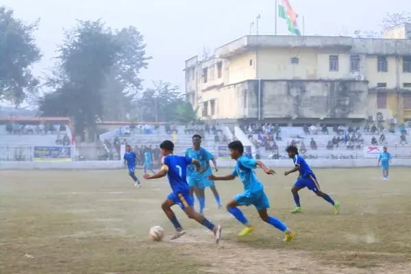 Chaturbhuj Memorial Football प्रतियोगिता में इलेवन स्टार एथलेटिक क्लब जबलपुर ने स्पोर्टिंग क्लब चक्रधरपुर को 4–1 से हराया
