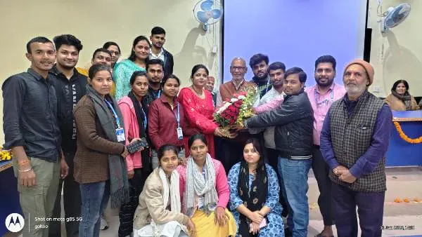 RDS College कर्मी श्री नागेंद्र प्रसाद चौधरी को सेवानिवृत्ति पर दी गई भावभीनी विदाई