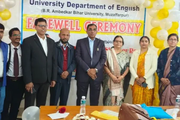 BRA Bihar University में पीजी अंग्रेजी विभाग में विदाई समारोह एवं नये विभागाध्यक्ष का पदभार ग्रहण, सीनेट हॉल में सम्मान समारोह