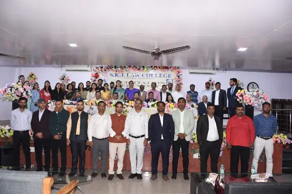 SKJ Law College में यूके के एआई एवं ऑनलाइन सेफ्टी मंत्री 