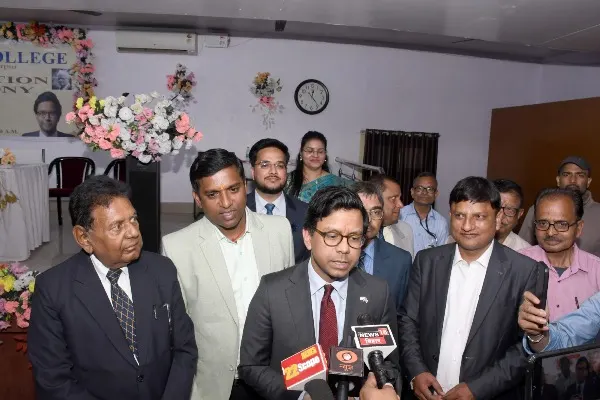 SKJ Law College में यूके के एआई एवं ऑनलाइन सेफ्टी मंत्री