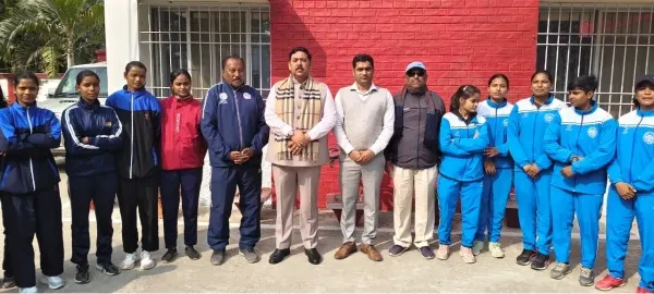 पूर्वी क्षेत्र अंतर विश्वविद्यालय महिला फुटबॉल प्रतियोगिता के लिए B.R.A. Bihar University की टीम रवाना