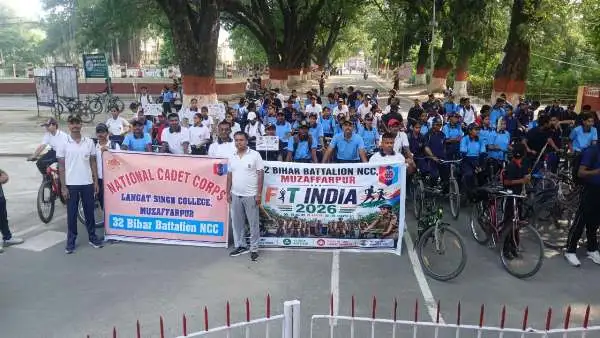 LS College में फिट इंडिया साइकिल रैली