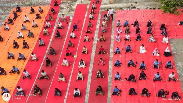 International Yoga Day पर BRABU में भव्य योग संगम