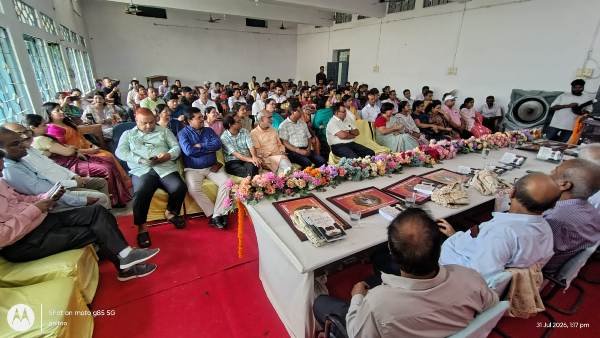 BRABU में में राजनीति विज्ञान विभागाध्यक्ष डॉ. नीलम पांडेय को भावभीनी विदाई