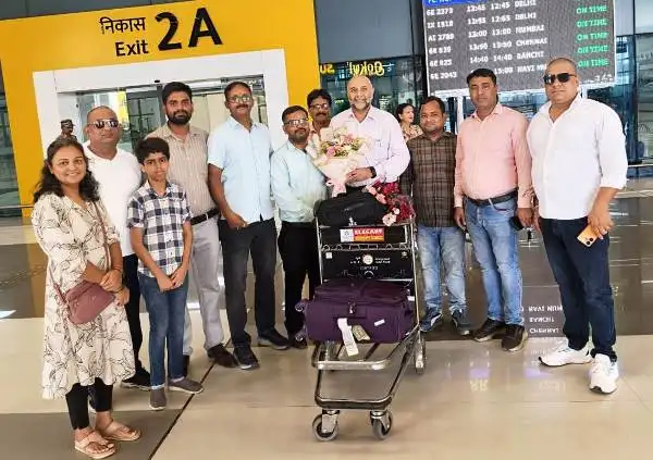 Grandmaster Praveen Thipse का पटना एयरपोर्ट पर भव्य स्वागत