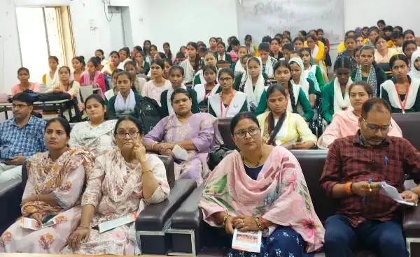 RBBM College में सर्वाइकल कैंसर जागरूकता गोष्ठी आयोजित