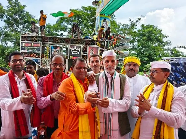 SKJ Law College और एल.पी. शाही कॉलेज कुढ़नी के संयुक्त तत्वावधान में सेवा शिविर