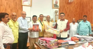 Governor's Secretariat में विश्वविद्यालय कर्मचारियों की वेतन विसंगति पर उच्च स्तरीय बैठक संपन्न