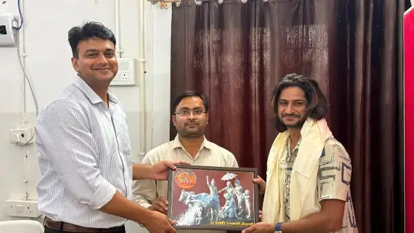 Sitamarhi के कराटे कोच प्रत्यक्ष कुमार झा और अनामिका झा सम्मानित