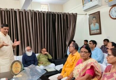Muzaffarpur में शिक्षक समस्याओं पर संवाद जरूरी : एमएलसी डॉ. संजय कुमार सिंह, वेतन-पेंशन और सेवा सुरक्षा के मुद्दे उठे